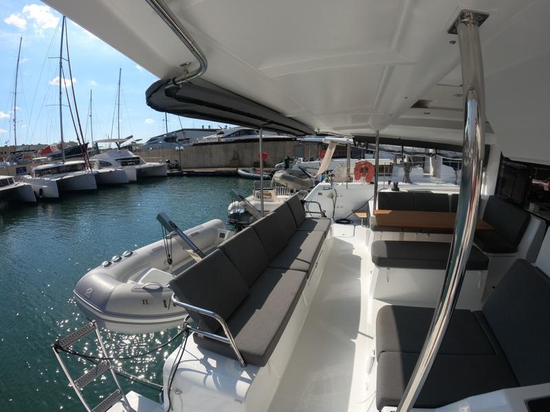 Book yachts online - catamaran - Astréa 42 - Gabian - rent