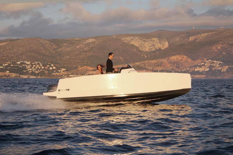 Book yachts online - motorboat - Nuva M6 Open - Vigo - rent
