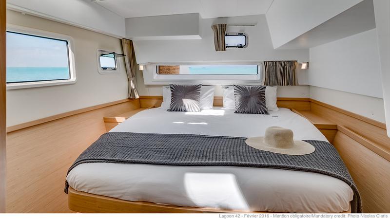 Book yachts online - catamaran - Sunsail Lagoon 424 - Sunsail Lagoon 424 (2019) - rent