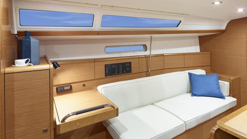 Book yachts online - sailboat - Sunsail 38 - Sunsail 38 (2019) - rent