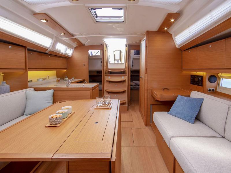 Book yachts online - sailboat - Dufour 390 (3 WC) - D390-23-L - rent