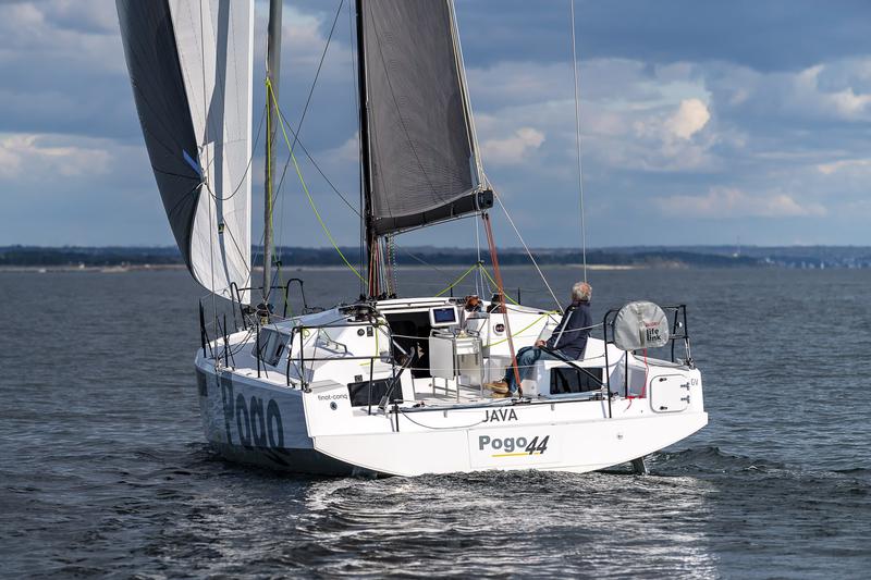 Book yachts online - sailboat - Pogo 44 - Hecladapi - rent