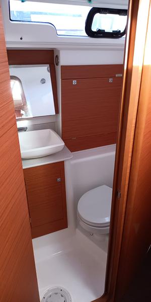 Book yachts online - sailboat - Dufour 390 Grand Large - Special One - rent