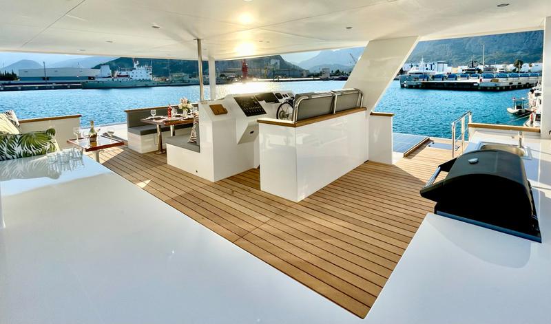 Book yachts online - powercatamaran - Ocean Beast 65 Fly - Inka - rent
