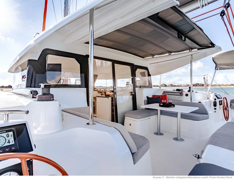 Book yachts online - catamaran - Excess 11 - Happy - rent