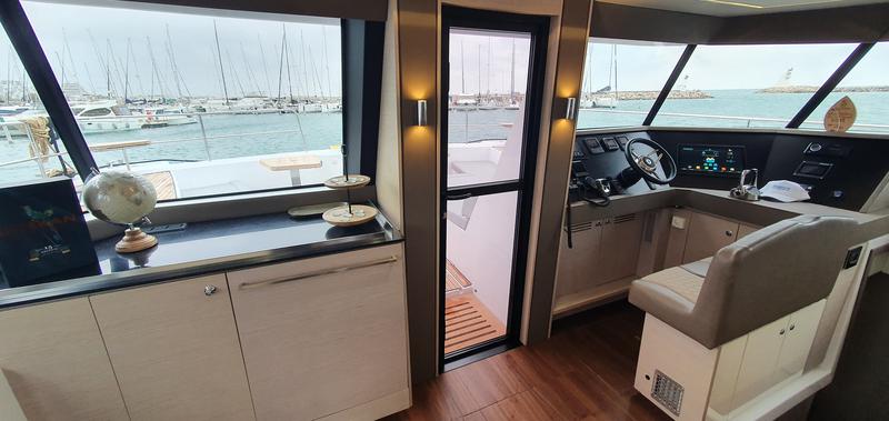 Book yachts online - motorboat - Aventura 50 MY - Moana - rent