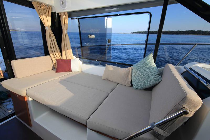 Book yachts online - motorboat - Merry Fisher 895 - Nina - rent