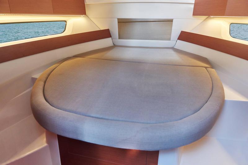 Book yachts online - motorboat - Merry Fisher 895 - Nina - rent