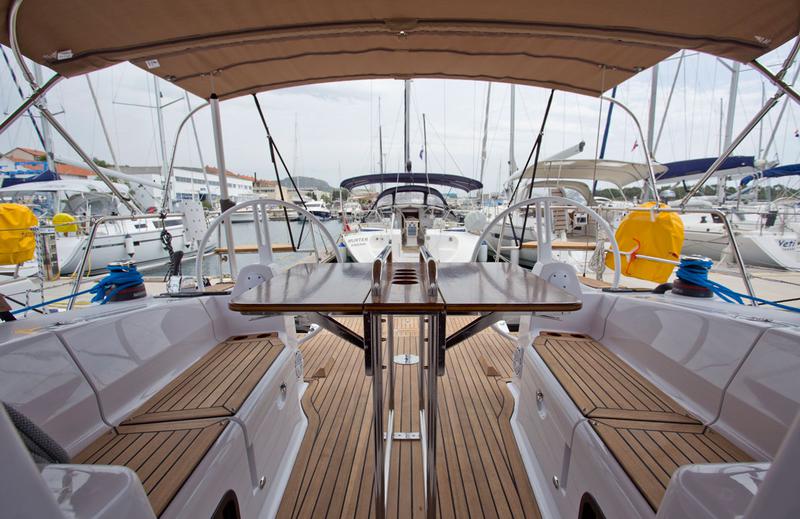 Book yachts online - sailboat - Elan Impression 40 - Silente - rent