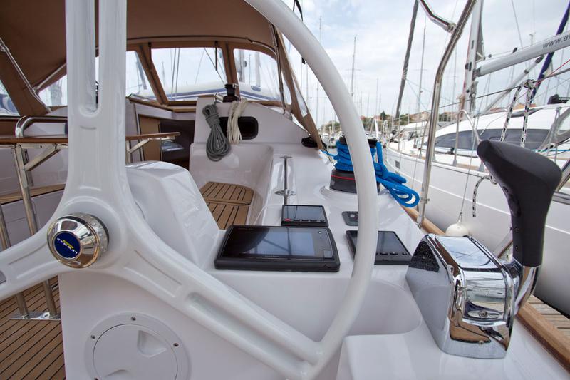 Book yachts online - sailboat - Elan Impression 40 - Silente - rent