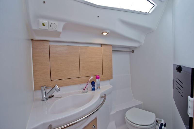 Book yachts online - sailboat - Elan Impression 40 - Silente - rent