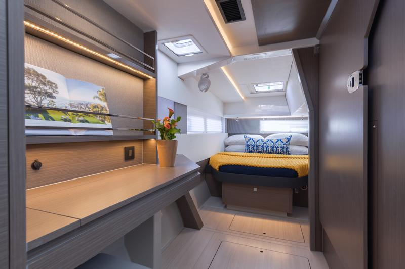 Book yachts online - catamaran - Leopard 45 - Manaphy - rent