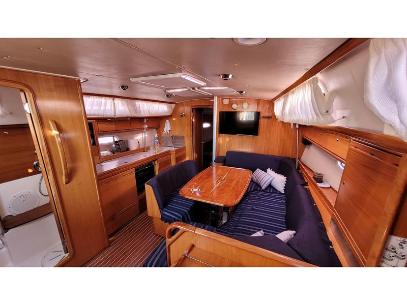 Book yachts online - sailboat - Bavaria 40 - Black Pearl - rent