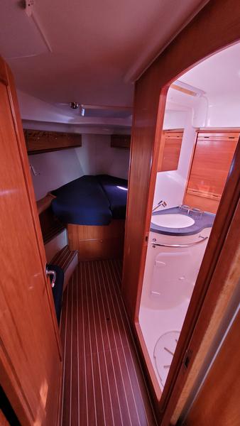 Book yachts online - sailboat - Bavaria 40 - Black Pearl - rent