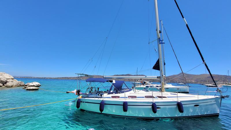 Book yachts online - sailboat - Bavaria 40 - Black Pearl - rent