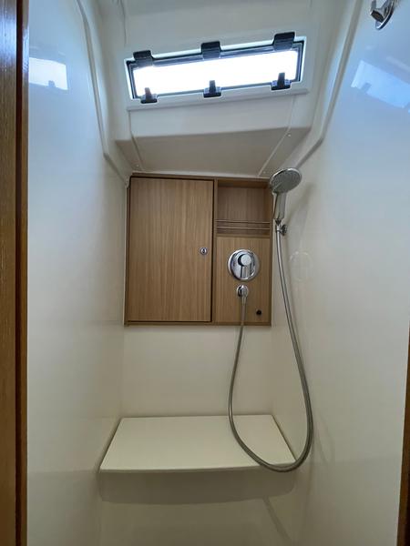 Book yachts online - sailboat - Bavaria Cruiser 45 - Wave Dancer - rent