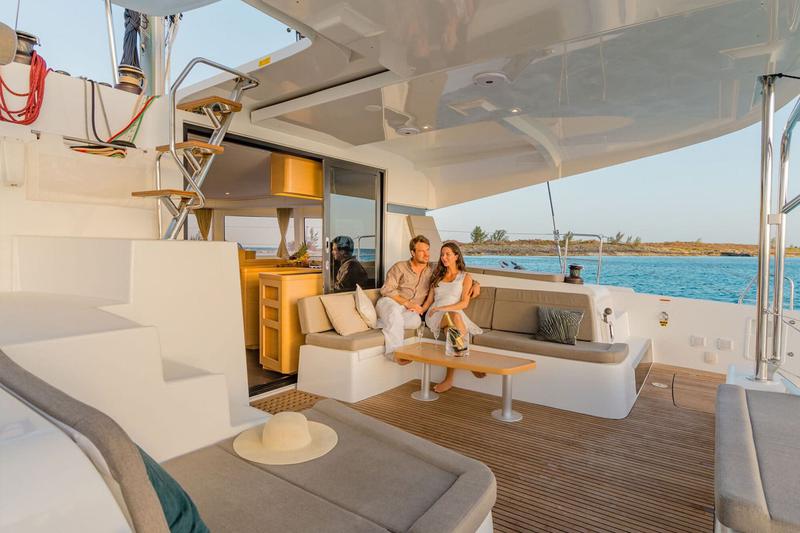 Book yachts online - catamaran - Lagoon 42 - Nami - rent