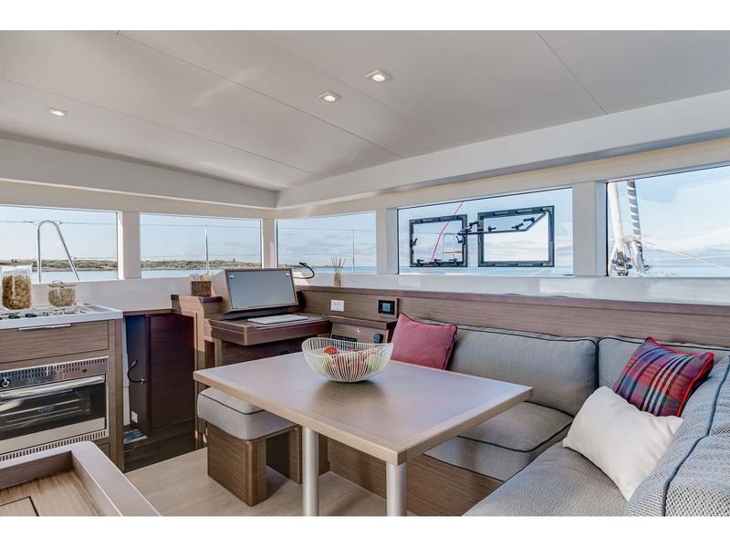 Book yachts online - catamaran - Lagoon 40 - Shima - rent