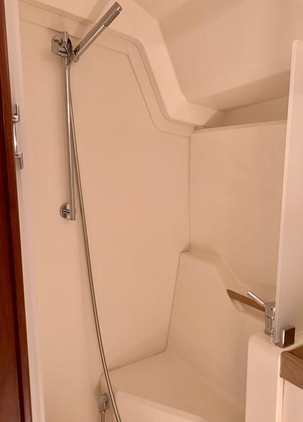 Book yachts online - sailboat - Hanse 445 - 4 cabin - Aldebaran - rent