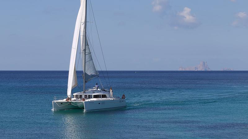 Book yachts online - catamaran - Lagoon 440 - Atlantis - rent