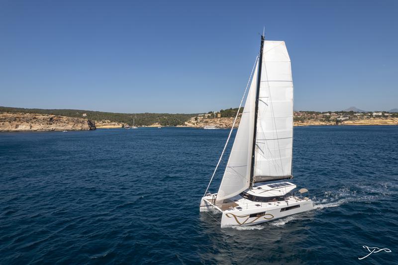 Book yachts online - catamaran - Nautitech 44 Open - Shambala - rent