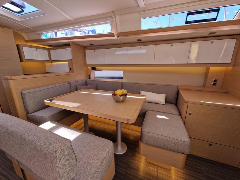 Book yachts online - sailboat - Dufour 470 - Salty - rent