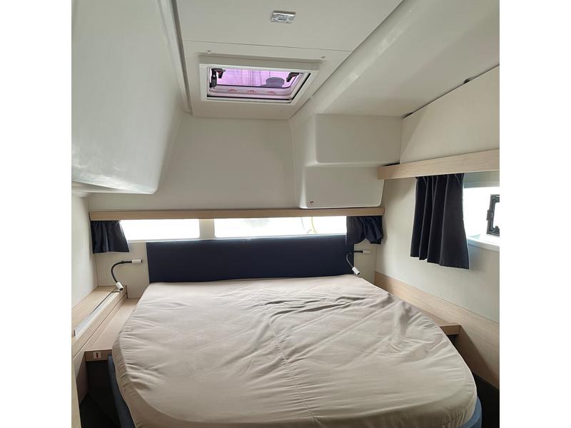 Book yachts online - catamaran - Lucia 40 - Petit Monde - rent