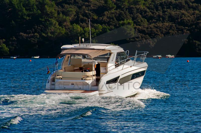 Book yachts online - motorboat - Bavaria S40 HT - Sun Dreamer - rent