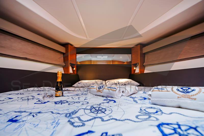 Book yachts online - motorboat - Bavaria S40 HT - Sun Dreamer - rent