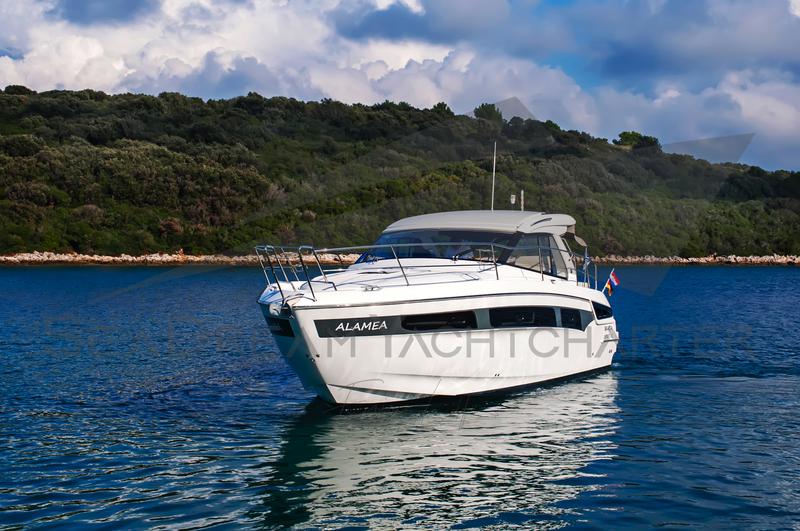 Book yachts online - motorboat - Bavaria S40 HT - Sun Dreamer - rent