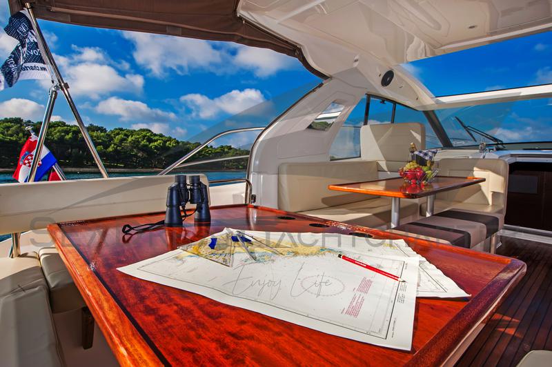 Book yachts online - motorboat - Bavaria S40 HT - Sun Dreamer - rent