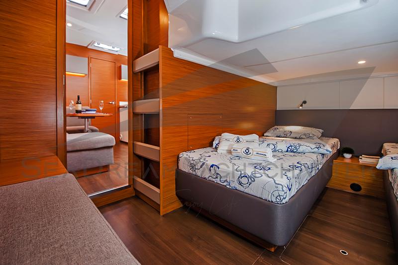 Book yachts online - motorboat - Bavaria S40 HT - Sun Dreamer - rent