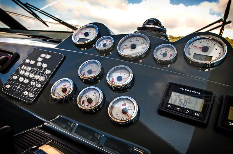 Book yachts online - motorboat - Bavaria S40 HT - Sun Dreamer - rent