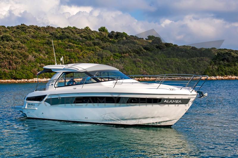 Book yachts online - motorboat - Bavaria S40 HT - Sun Dreamer - rent