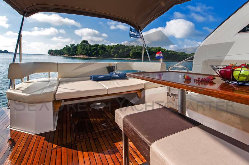 Book yachts online - motorboat - Bavaria S40 HT - Sun Dreamer - rent