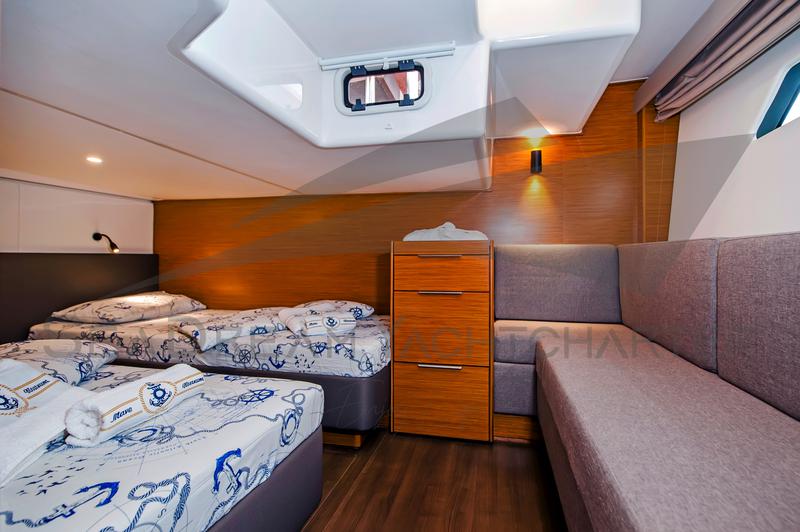 Book yachts online - motorboat - Bavaria S40 HT - Sun Dreamer - rent