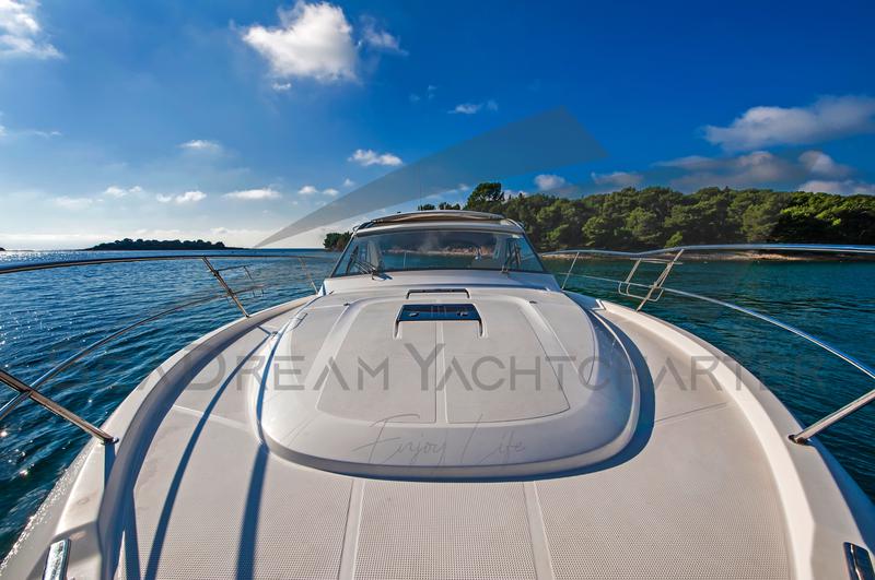 Book yachts online - motorboat - Bavaria S40 HT - Sun Dreamer - rent