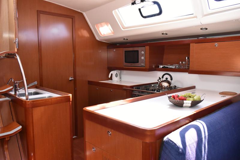 Book yachts online - sailboat - Oceanis 54 - ANGELINA - rent