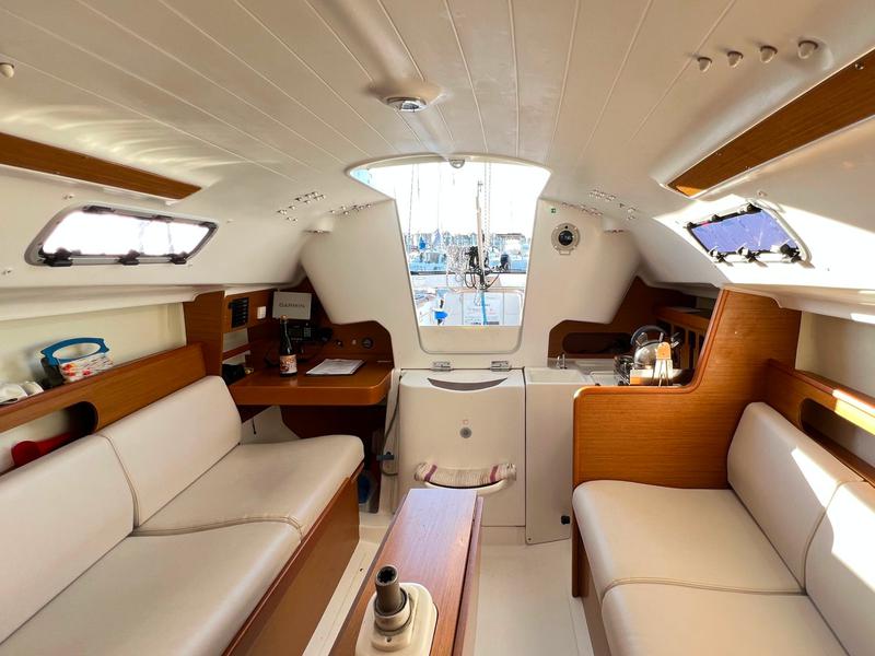 Book yachts online - sailboat - First 31.7 - Orion - rent