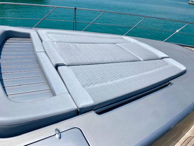 Book yachts online - motorboat - Azimut 86 - Super Toy - rent