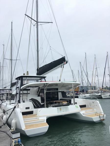 Book yachts online - catamaran - Lagoon 42 Premium A/C - Sol - rent