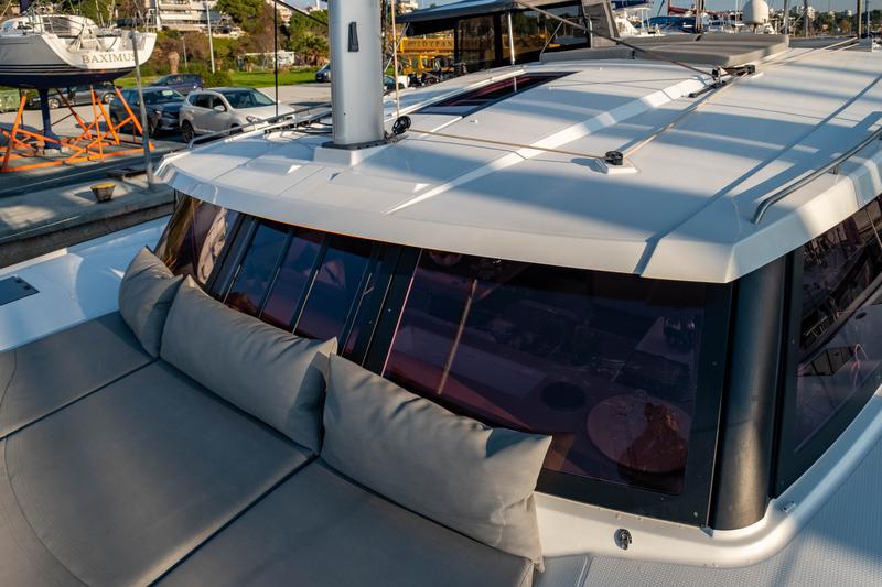 Book yachts online - catamaran - Fountaine Pajot Isla 40 - Artemis - rent