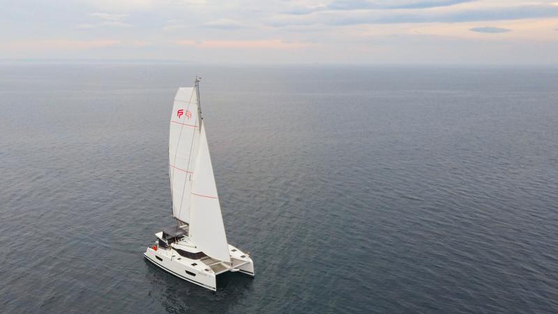 Book yachts online - catamaran - Fountaine Pajot Isla 40 - Artemis - rent