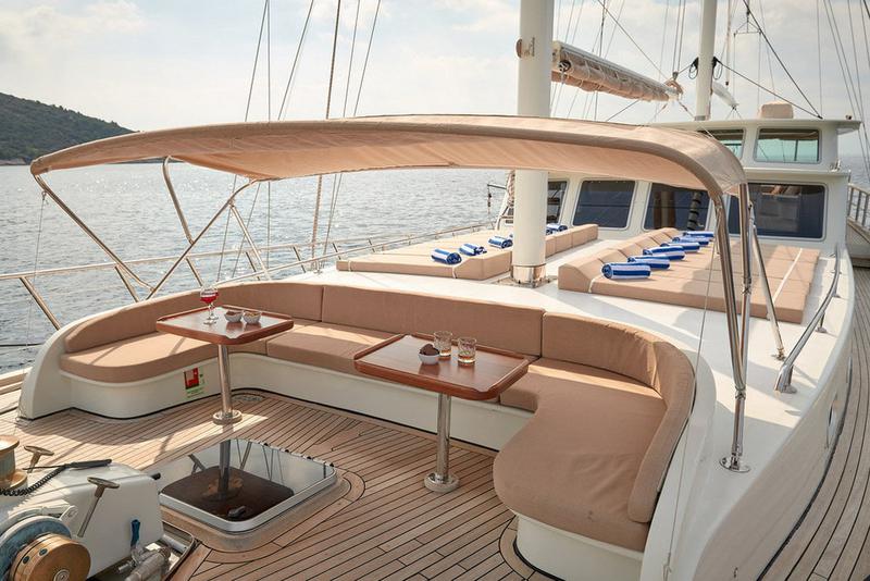 Book yachts online - other - Gulet - Sea Breeze - rent
