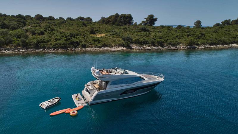 Book yachts online - motorboat - Prestige 630S - Simull - rent