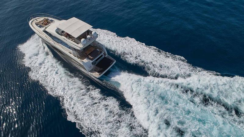 Book yachts online - motorboat - Prestige 630S - Simull - rent