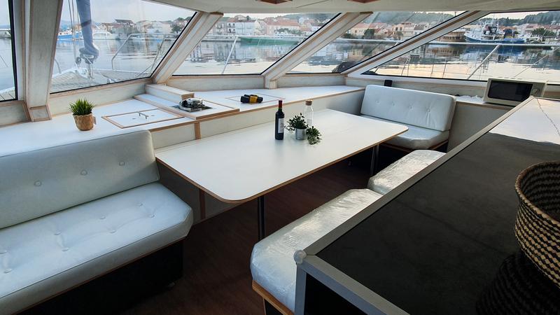 Book yachts online - catamaran - Catamaran - UPWIND 50 ECO - rent