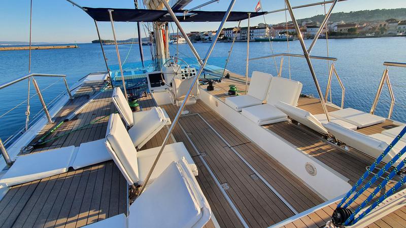 Book yachts online - catamaran - Catamaran - UPWIND 50 ECO - rent
