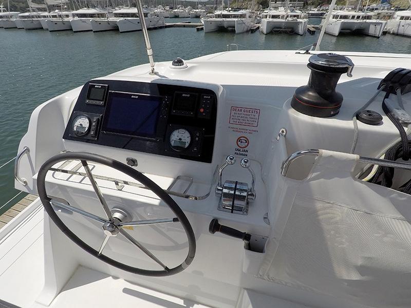 Book yachts online - catamaran - Lagoon 42 - ABBA - rent