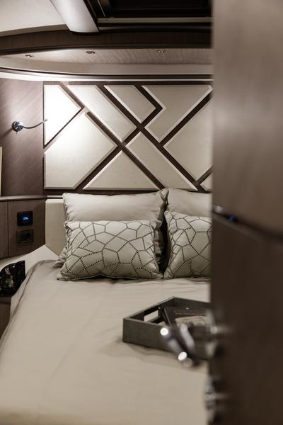 Book yachts online - motorboat - Galeon 440 Fly - FGstar Mini - rent